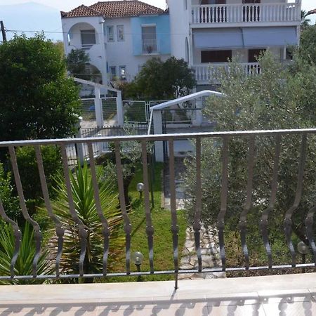 Holiday Home Near The Sea Nea Mesagkala Exterior photo